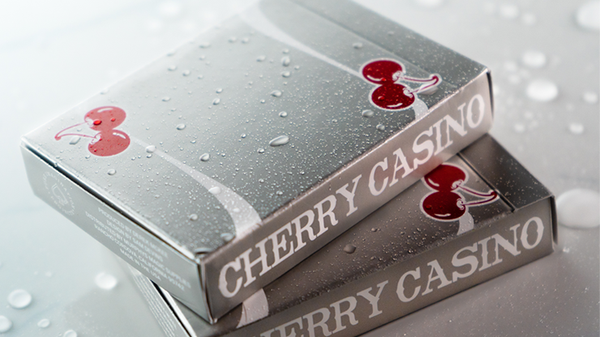 Cherry Casino（マッカラン・シルバー）トランプとは｜Pure Imagination Projectsの単色デザインを解説